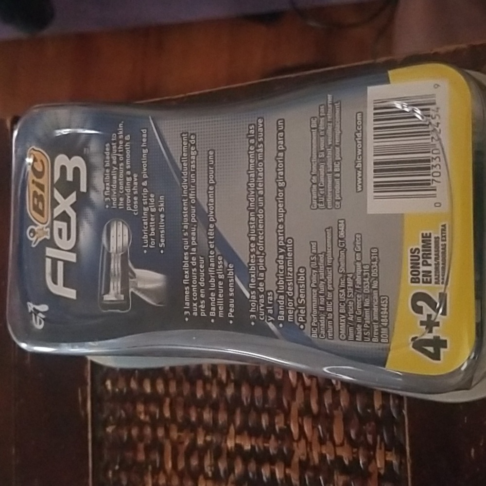 Bic Flex 3 Razor - Picture 2 of 2